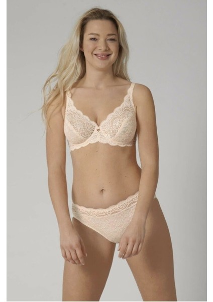 Amourette 300 W x Dantelli Toparlayıcı 2 Beden Küçülten Sütyen