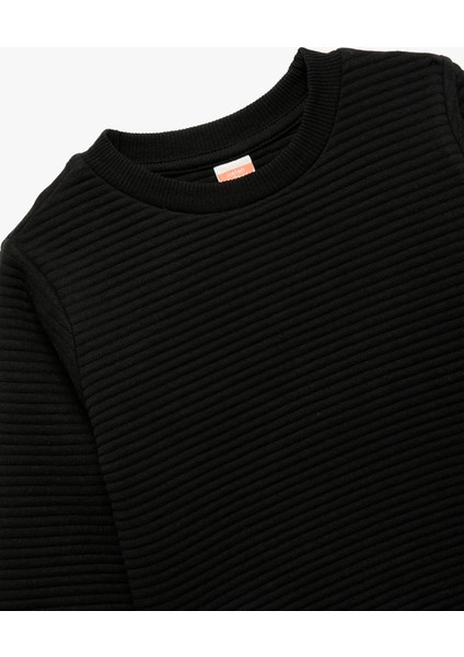 Uzun Kollu Bisiklet Yaka Dokulu Pamuklu Sweatshirt modelleri