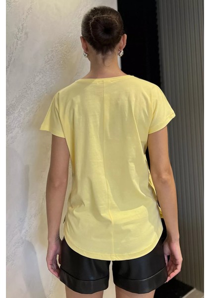 Çiçek Aplikeli Tişört P-00017883 modelleri