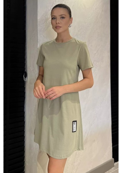 Kadın Bisiklet Yaka Arma Detaylı T-Shirt Elbise P-00003410