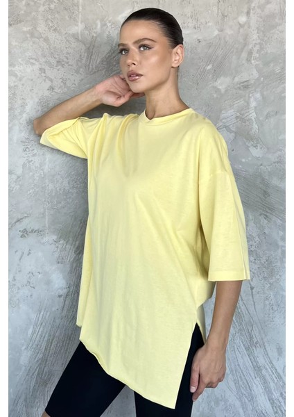 Kadın Bisiklet Yaka Yan Yırtmaç Detaylı Salaş T-Shirt P-00003411 fiyatları