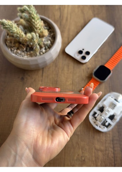 iPhone 14 Pro Max Magsafe Uyumlu Mika Sararmaz Kılıf SOOCASE720 modelleri