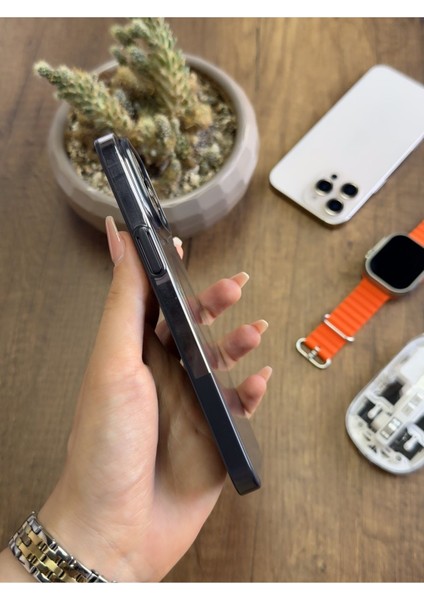 iPhone 14 Pro Max Magsafe Uyumlu Mika Sararmaz Kılıf SOOCASE720 fiyatları