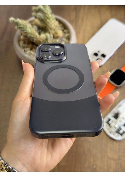 iPhone 14 Pro Max Magsafe Uyumlu Mika Sararmaz Kılıf SOOCASE720 fırsatları