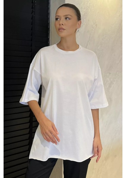 Kadın Bisiklet Yaka Yan Yırtmaç Detaylı Salaş T-Shirt P-00003411 fiyatları