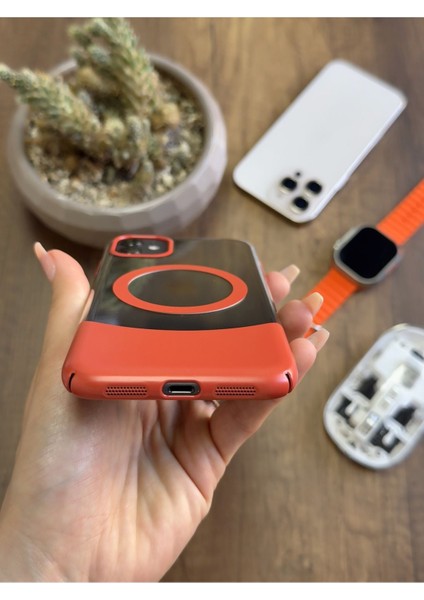 iPhone 11 Magsafe Uyumlu Mika Sararmaz Kılıf SOOCASE720 modelleri