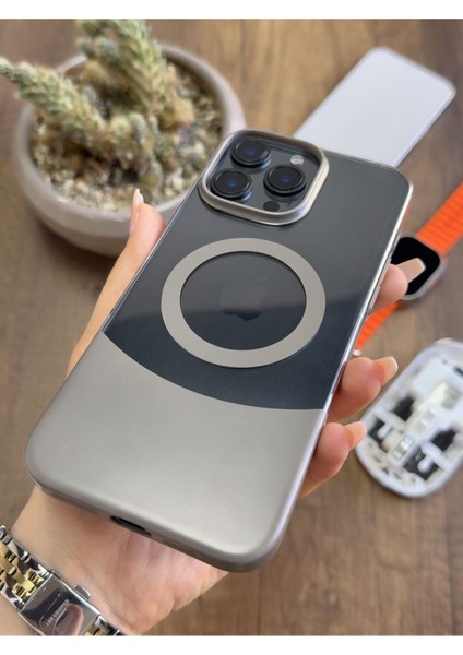iPhone 16 Pro Max Magsafe Uyumlu Mika Sararmaz Kılıf SOOCASE720 fırsatları