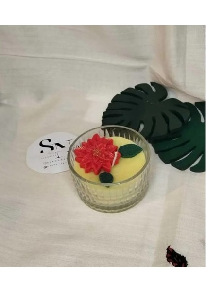 Tropikal Meyve Kokulu Cam Kasede Yılbaşı Çiçeği Mum 8cm x 4cm