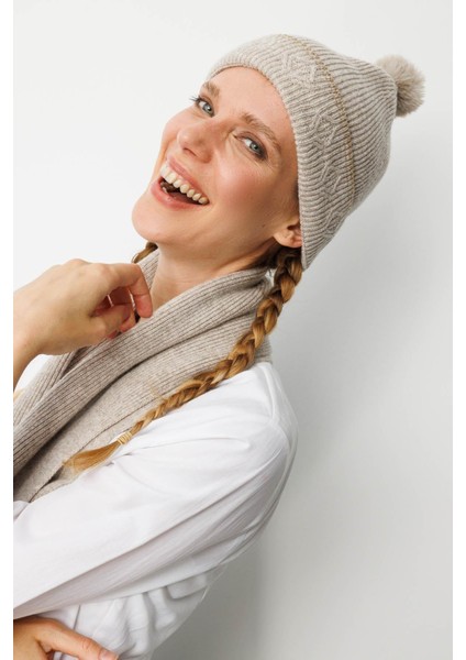 Kadın Simli Jakarlı Ponponlu Yün Şapka V.bej fiyatları