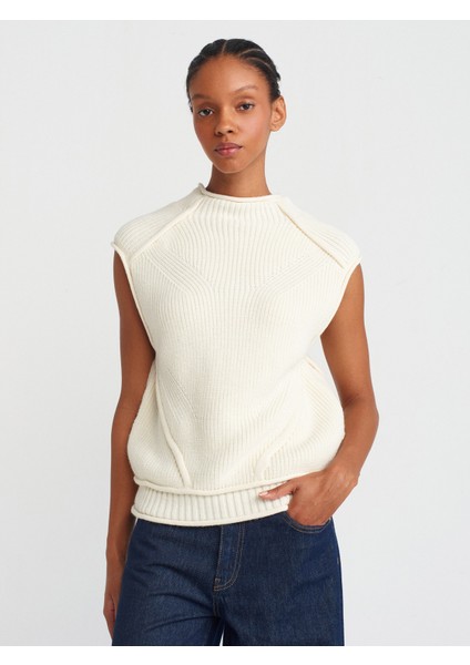 10669 Dik Yaka Dikiş Örgü Detaylı Triko Süveter-Ekru