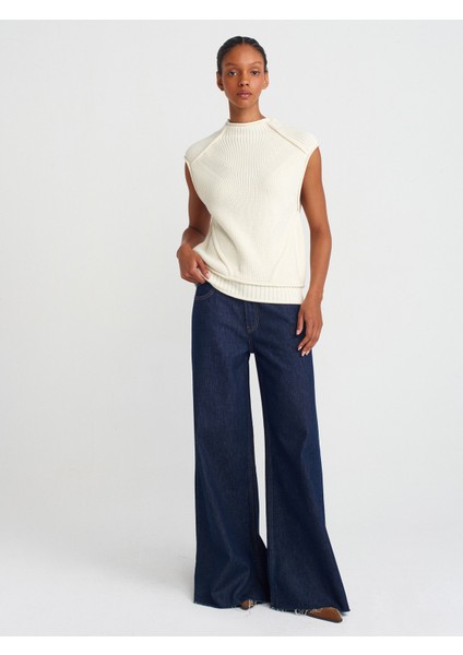 10669 Dik Yaka Dikiş Örgü Detaylı Triko Süveter-Ekru modelleri