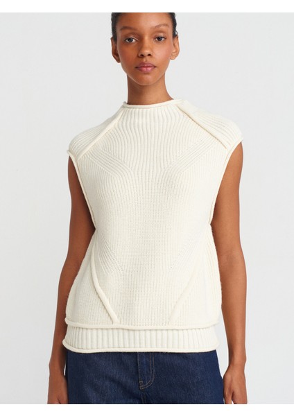 10669 Dik Yaka Dikiş Örgü Detaylı Triko Süveter-Ekru fırsatları