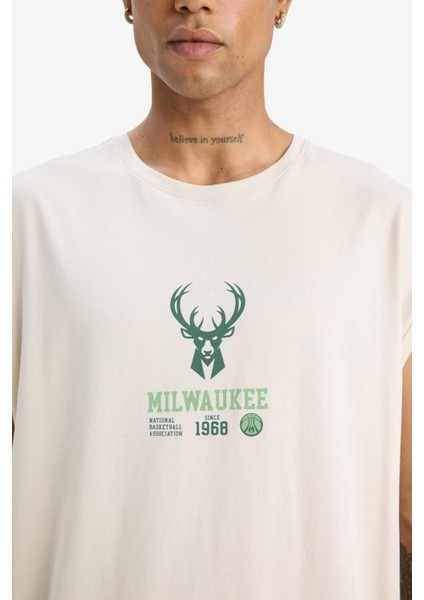 Fit NBA Milwaukee Bucks Oversize Geniş Kalıp Bisiklet Yaka Atlet