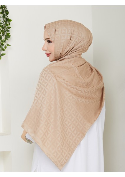 Kum Beji Geometrik Desenli Jakarlı Şal – 75X185 cm fiyatları