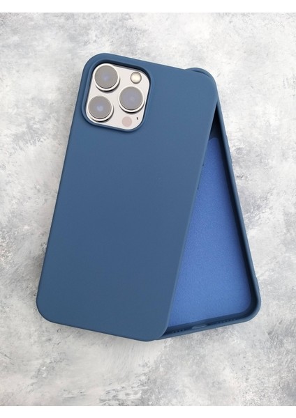 İphone 13 ProMax (6.7) ile Uyumlu Logosuz Lansman İçi Kadife Silikon Kılıf
