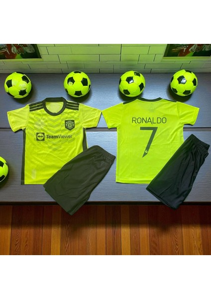 Manchester United Çocuk Ronaldo Nostalji T-Shirt Halısaha Forma
