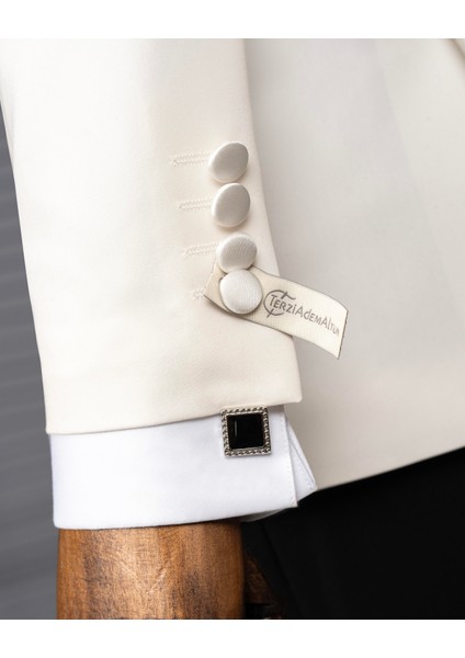 İtalyan stil slim fit sivri yaka ceket yelek pantolon damatlık set ekru T14333 indirimleri