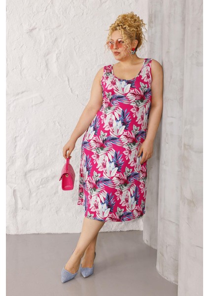 Kadın Pembe Beyaz Floral Desen Askılı Büyük Beden Elbise modelleri