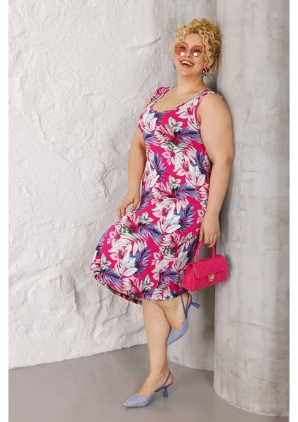 Kadın Pembe Beyaz Floral Desen Askılı Büyük Beden Elbise fırsatları