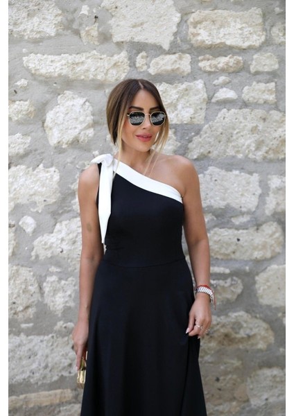 Kadın Tek Omuzu Açık Omuzlardan Kurdela Detaylı Çift Renkli Ithal Krep Elbise modelleri