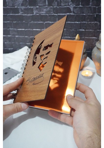 Atatürk Temalı Ahşap Kapaklı Defter - Kareli Defter - Ajanda - Okul Defteri (A5 - 120 Sayfa) fiyatları