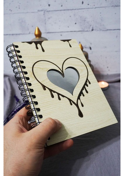 Kalp Desenli Ahşap Kapaklı Defter - Çizgisiz Defter - Günlük - Ajanda-Hediyelik-A5 Anı Defteri