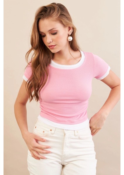 Kadın Pembe Büzgülü Beyaz Garnili Bluz MX9465 modelleri