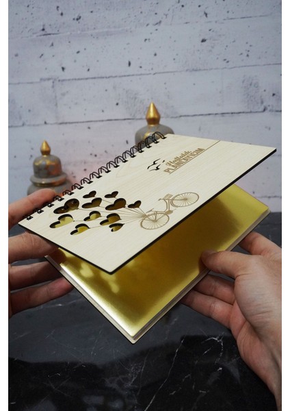 Balonlu Bisiklet Ahşap Plan Defteri - Tarihsiz Ajanda - Haftalık Planlayıcı (Süresiz Planlayıcı) A5 fiyatları