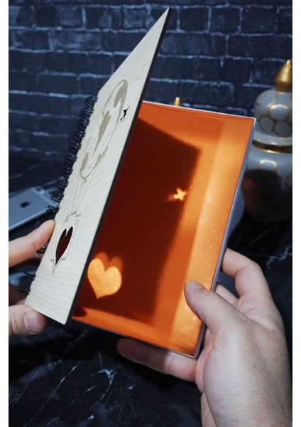 A5 Balon Tasarım Ahşap Günlük Planlayıcı Defter - Tarihsiz Ajanda (Süresiz Planlayıcı) fiyatları