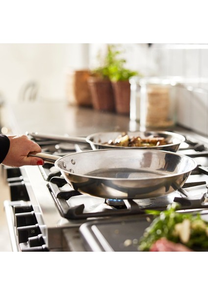 Kızartma Tavası 365+ Paslanmaz Çelik 28 cm Fırına Uygun Dayanıklı Eşit Isı Dağılımlı fırsatları