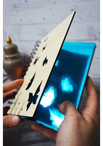 Kelebek Desenli Ahşap Kapaklı Defter - Noktalı Defter - Ajanda - Okul Defteri (A5 - 120 Sayfa) fiyatları