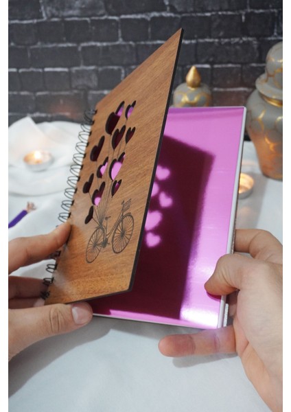 Bisiklet Balon Temalı Ahşap Kapaklı Defter - Kareli Defter - Ajanda - Okul Defteri (A5 - 120 Sayfa) fiyatları