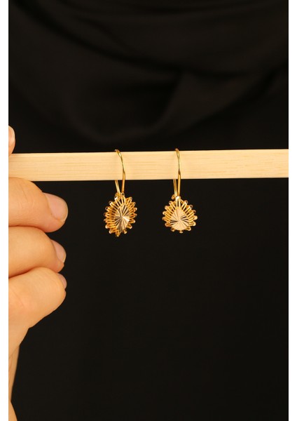 Badem Tarzı Altın Küpe CGKKP0216 fırsatları
