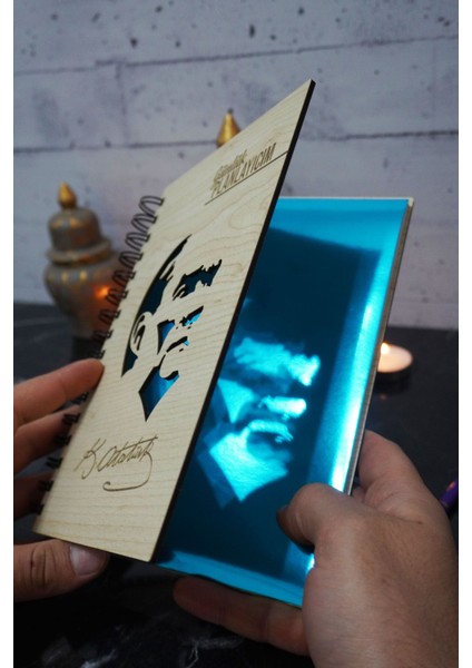 Mustafa Kemal Atatürk Ahşap Plan Defteri - Tarihsiz Ajanda - Günlük Planlayıcı A5 fiyatları