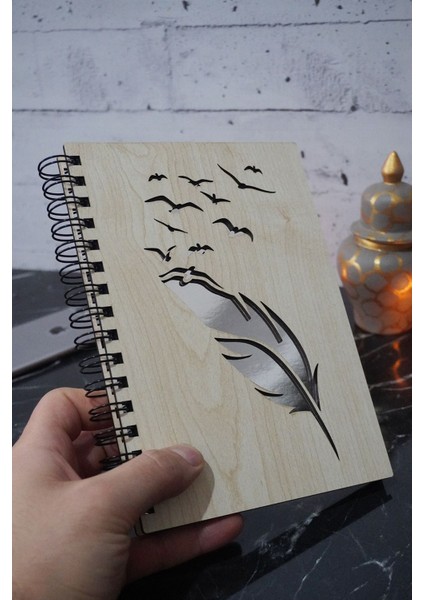 Kuş Tüy Temalı Ahşap Kapaklı Defter - Çizgili Defter - Ajanda - Okul Defteri (A5 - 120 Sayfa) modelleri