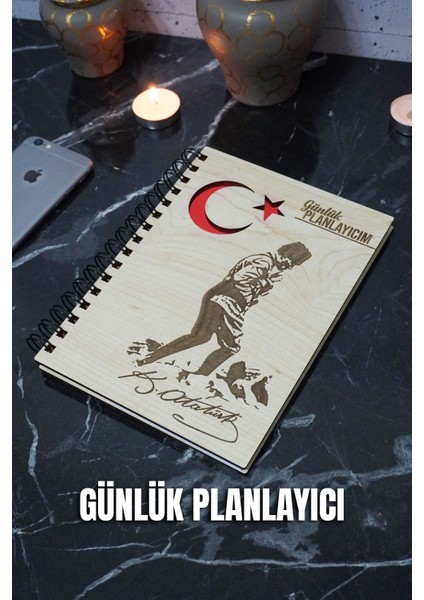 Mustafa Kemal Atatürk Ahşap Plan Defteri - Süresiz Ajanda - Günlük Planlayıcı (Planlama Defteri) A5