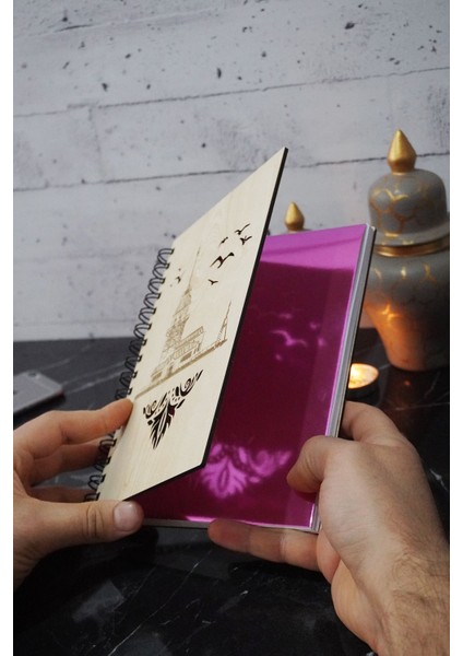 Kız Kulesi Temalı Ahşap Kapaklı Defter - Noktalı Defter - Ajanda - Okul Defteri (A5 - 120 Sayfa) fiyatları