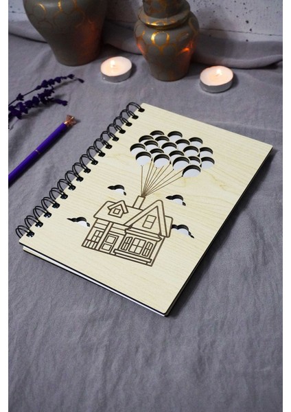Uçan Balon Ev Ahşap Kapaklı Defter - Çizgisiz Defter - Günlük - Ajanda-Hediyelik-A5 Anı Defteri