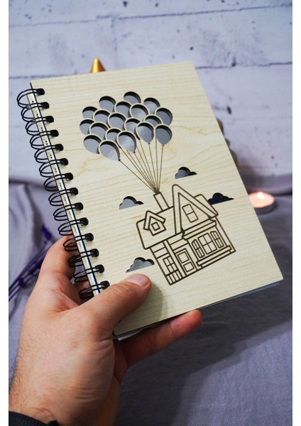 Uçan Balon Ev Ahşap Kapaklı Defter - Çizgisiz Defter - Günlük - Ajanda-Hediyelik-A5 Anı Defteri modelleri