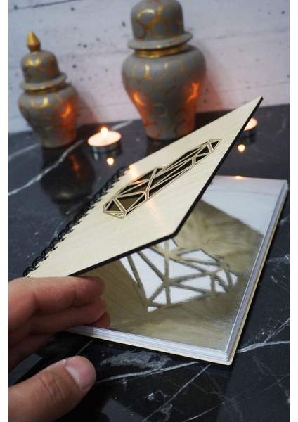 Kalp Temalı Ahşap Kapaklı Defter - Noktalı Defter - Ajanda - Okul Defteri (A5 - 120 Sayfa) fiyatları