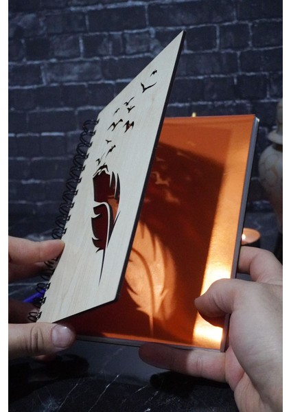 Kuş Tüy Temalı Ahşap Kapaklı Defter - Çizgili Defter - Ajanda - Okul Defteri (A5 - 120 Sayfa) fiyatları