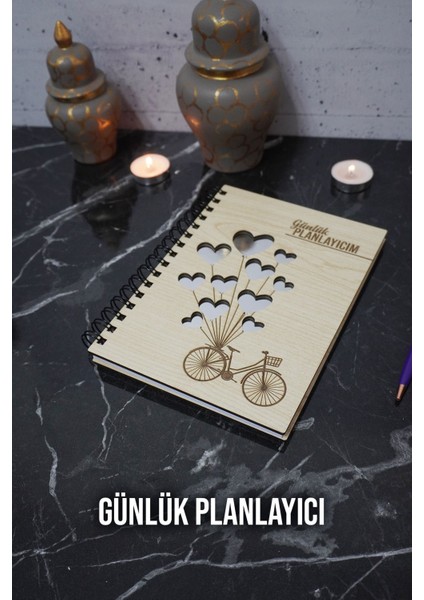 Bisiklet Kalp Balon Ahşap Plan Defteri - Tarihsiz Ajanda - Günlük Planlayıcı (Planlama Defteri) A5