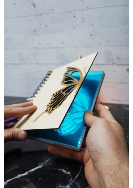 Kelebek Tasarım Ahşap Kapaklı Günlük Planlayıcı - Süresiz Ajanda - Tarihsiz A5 Planlama Defteri fiyatları