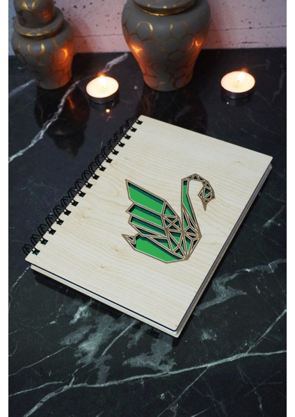 Kuğu Figürlü Ahşap Kapaklı Defter - Çizgisiz Defter - Günlük - Ajanda- A5 Anı Defteri