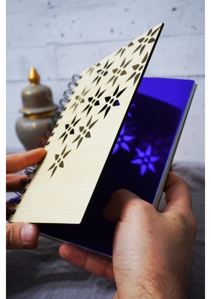 Çiçek Desenli Ahşap Kapaklı Defter - Çizgili Defter - Ajanda - Okul Defteri (A5 - 120 Sayfa) fiyatları