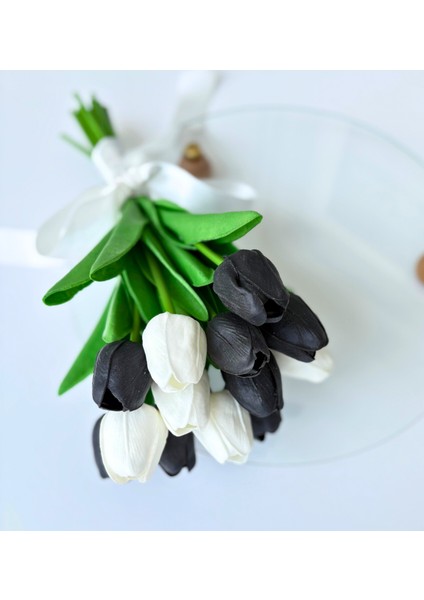 13'lü Siyah Beyaz Yapay Lale Buketi, Dekoratif Masa-Hediye Aranjmanı, Beşiktaş Temalı, Kedi Biblo Hediyeli fiyatları