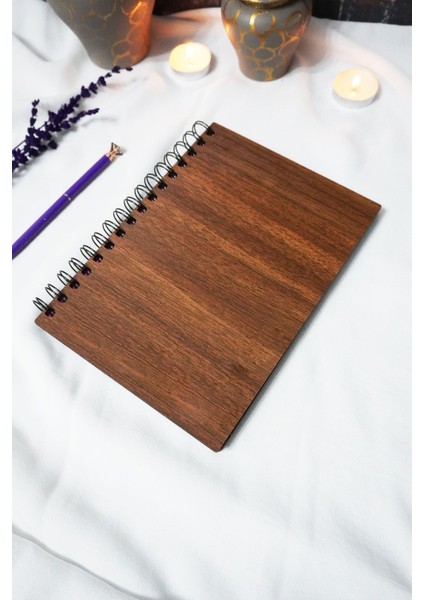 Kız Kulesi Ahşap Kapaklı Spiralli Defteri - Çizgisiz Defter - 60 Yaprak (120 Sayfa) - A5 15X21 cm
