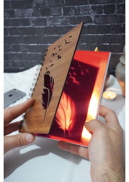 Kuş Tüy Temalı Ahşap Kapaklı Defter - Çizgili Defter - Ajanda - Okul Defteri (A5 - 120 Sayfa) fiyatları