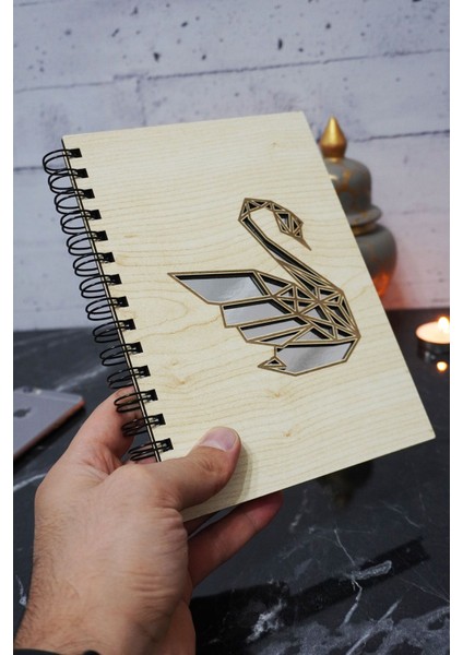 Kuğu Temalı Ahşap Kapaklı Defter - Noktalı Defter - Ajanda - Okul Defteri (A5 - 120 Sayfa) modelleri