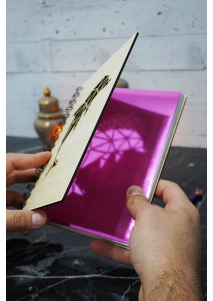 Yunus Balığı Temalı Ahşap Kapaklı Defter - Çizgili Defter - Ajanda - Okul Defteri (A5 - 120 Sayfa) fiyatları